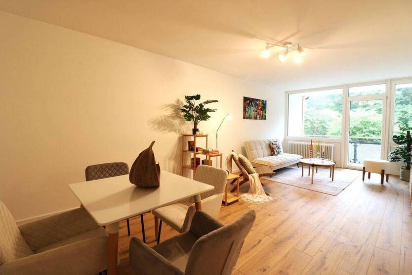 Junge Familie aufgepasst! 3 Zimmer, Küche, Bad, Balkon, Stellplatz, Spielplatz, Natur....