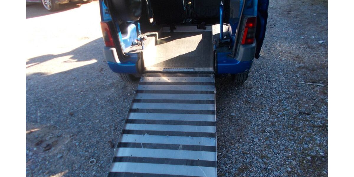 Citroen Berlingo 243.000 km 1.999 &euro; Singen 78224