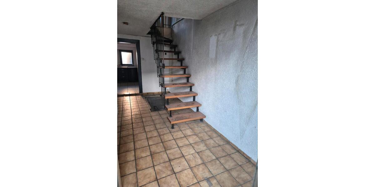 Einfamilienhaus Burladingen - 4 Zimmer, 111 m&sup2;, 95.000&euro; | Angebot:26185426