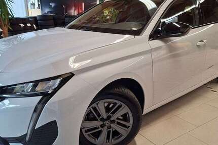 Peugeot 308 18.900 km 22.990 € Hainichen 09661