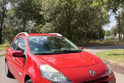 Renault Clio 178.000 km 2.599 &euro; Gera 07545