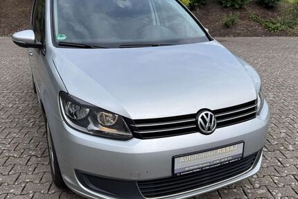 VW Touran 207.000 km 4.399 &euro; Lennestadt-Meggen 57368