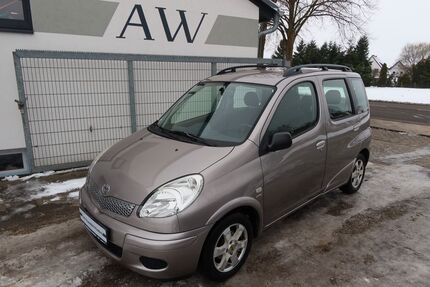 Toyota Yaris 200.000 km 2.480 &euro; Groß Oesingen 29393