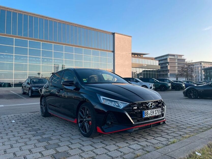 i20