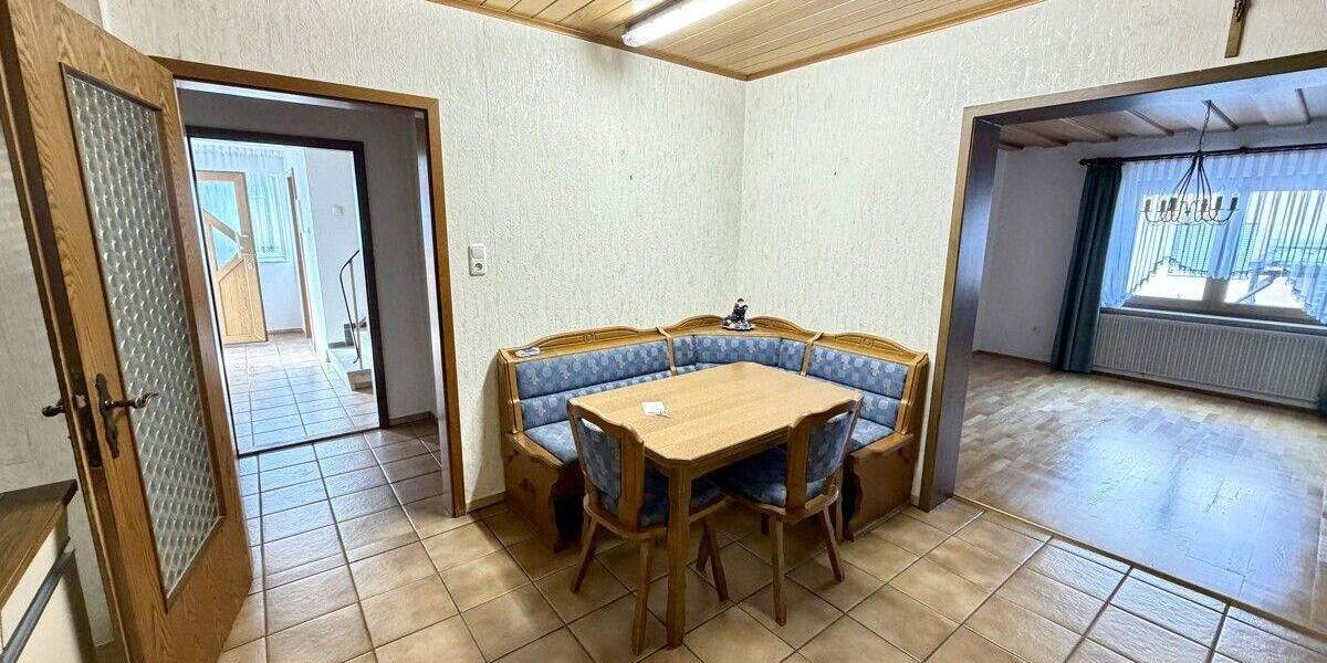 Mehrfamilienhaus, Wohnhaus Regensburg Brandlberg-Keilberg - 8 Zimmer, 183 m&sup2;, 475.000&euro; | Angebot:24738212