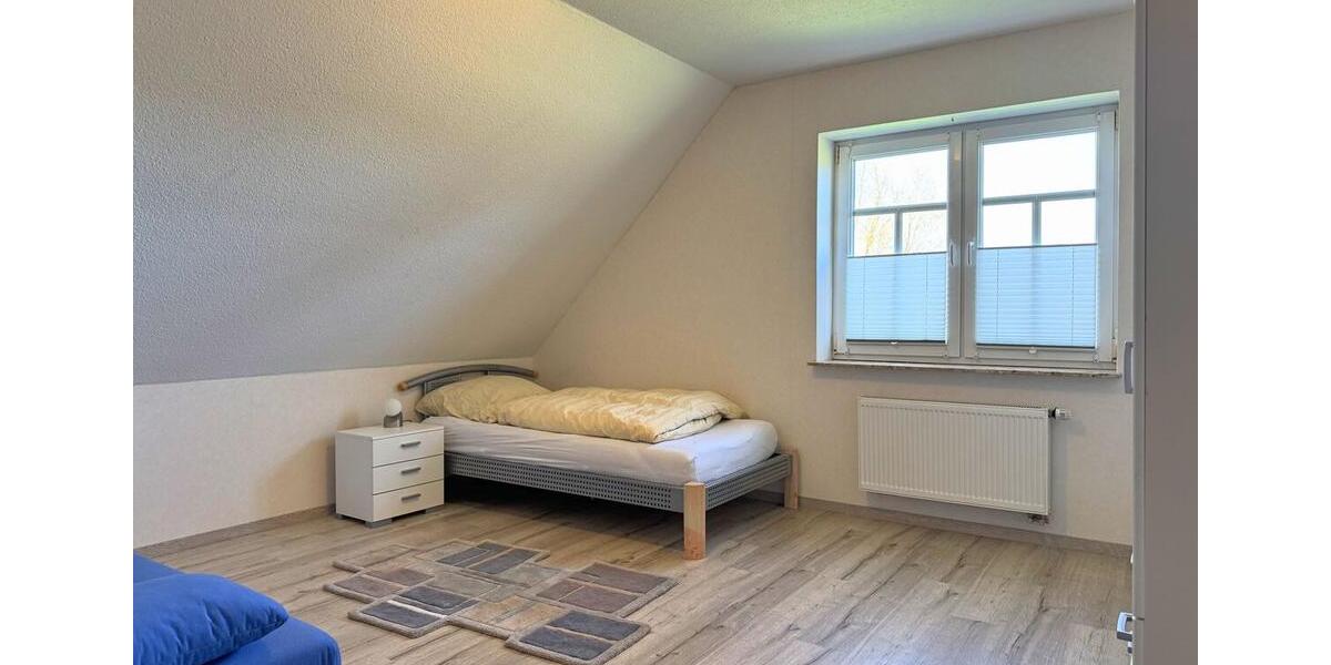 Einfamilienhaus Uplengen - 4 Zimmer, 140 m&sup2;, 1.200&euro; | Angebot:26235096