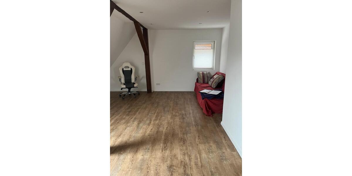 Etagenwohnung Blomberg - 4 Zimmer, 150 m&sup2;, 850&euro; | Angebot:25364972