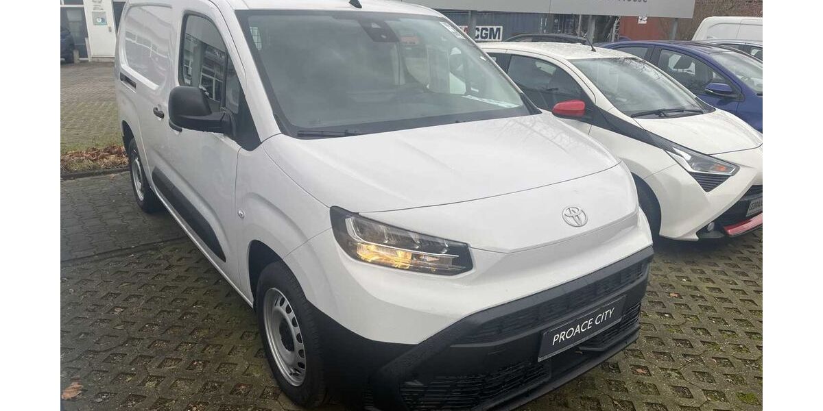 Toyota Proace City 5.000 km 24.990 &euro; Dessau 06847