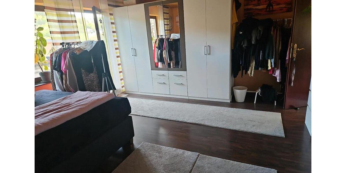 Doppelhaushälfte Bad Kissingen - 7 Zimmer, 174 m&sup2;, 1.500&euro; | Angebot:26331658