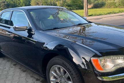 Chrysler 300C 207.000 km 12.900 &euro; Rödermark 63322
