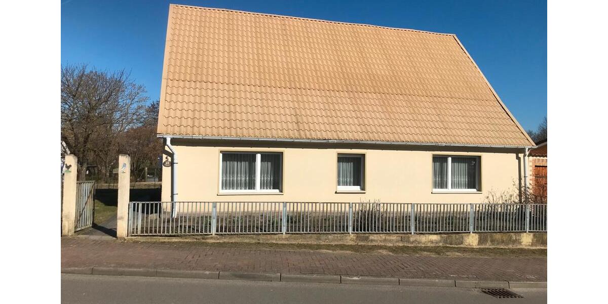 Einfamilienhaus Bergen auf Rügen - 4 Zimmer, 100 m&sup2;, 130.000&euro; | Angebot:27070750