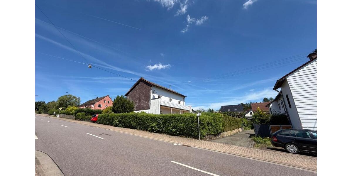 Einfamilienhaus Losheim am See - 8 Zimmer, 220 m&sup2;, 140.000&euro; | Angebot:26716120