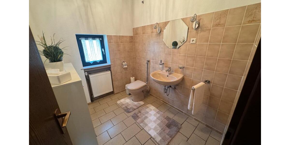 Einfamilienhaus Überherrn - 3 Zimmer, 140 m&sup2;, 1.450&euro; | Angebot:25489094