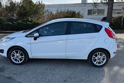 Ford Fiesta 125.711 km 4.690 &euro; Barsbüttel 22885