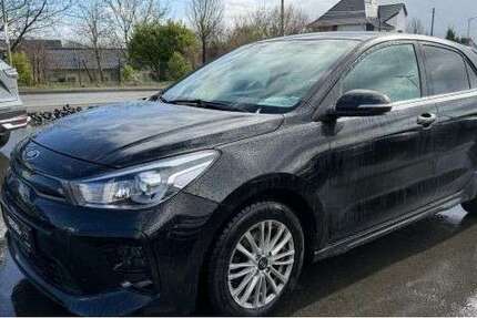 Kia Rio 65.000 km 14.950 &euro; Bruchertseifen 57539
