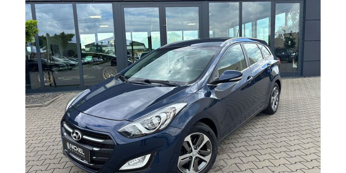 Hyundai i30 136.000 km 10.999 &euro; Damme 49401