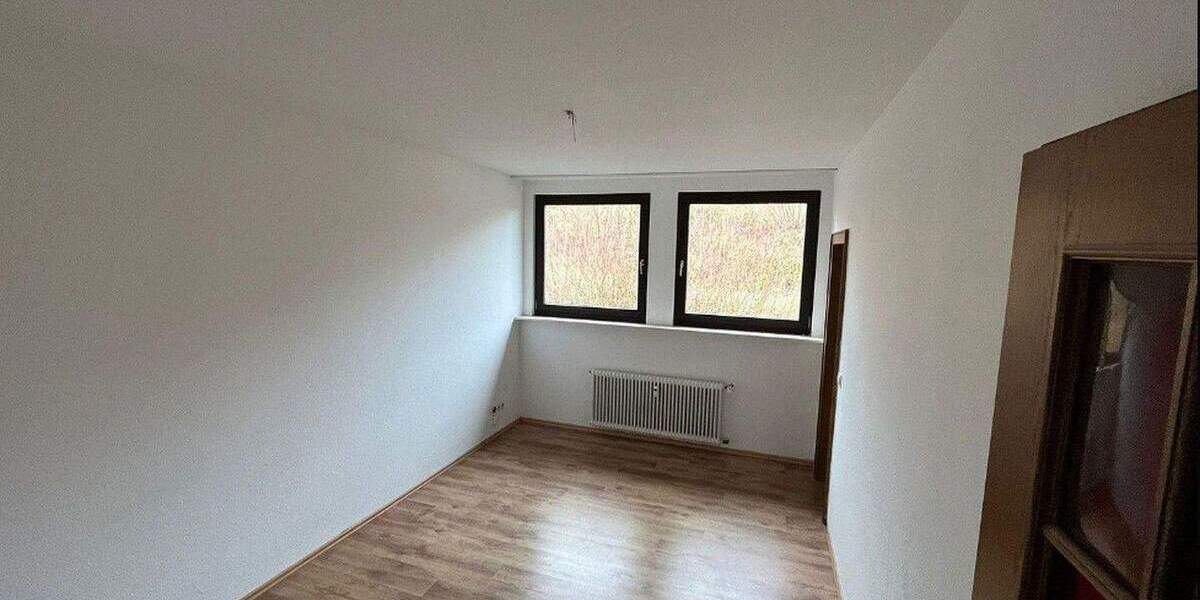 Etagenwohnung Horn-Bad Meinberg Billerbeck - 5 Zimmer, 167 m&sup2;, 999&euro; | Angebot:25581576
