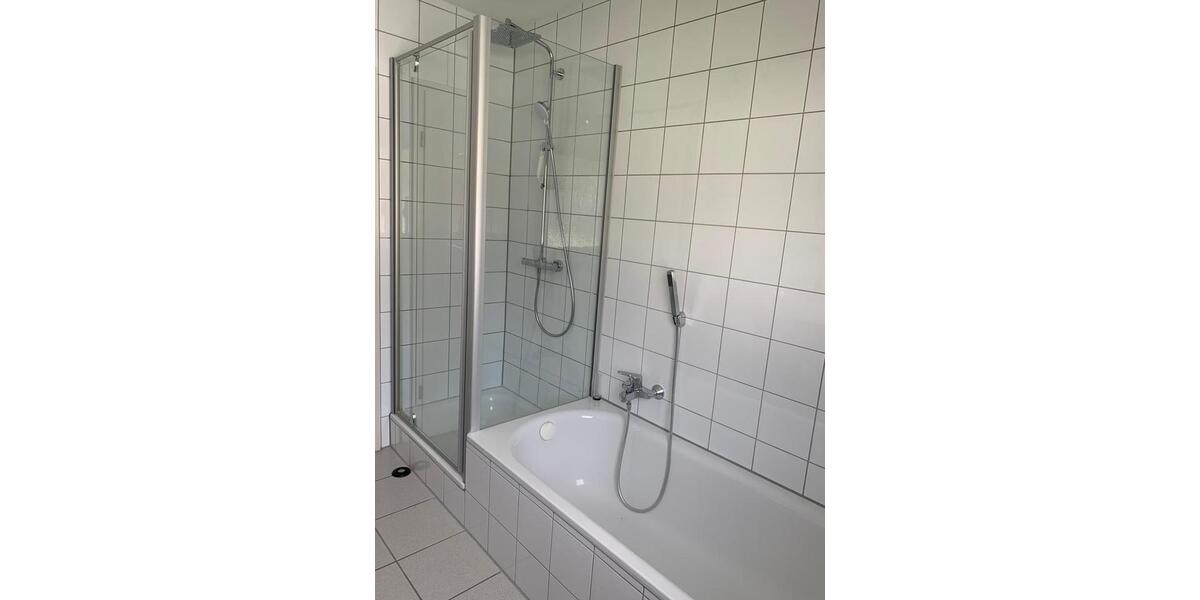 Dachgeschoßwohnung Heilbronn Frankenbach - 3 Zimmer, 80 m&sup2;, 950&euro; | Angebot:25995952