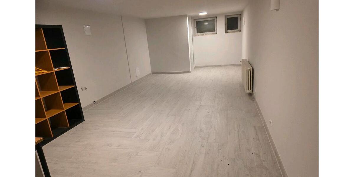 Etagenwohnung Mosbach - 6 Zimmer, 198 m&sup2;, 1.400&euro; | Angebot:26018611