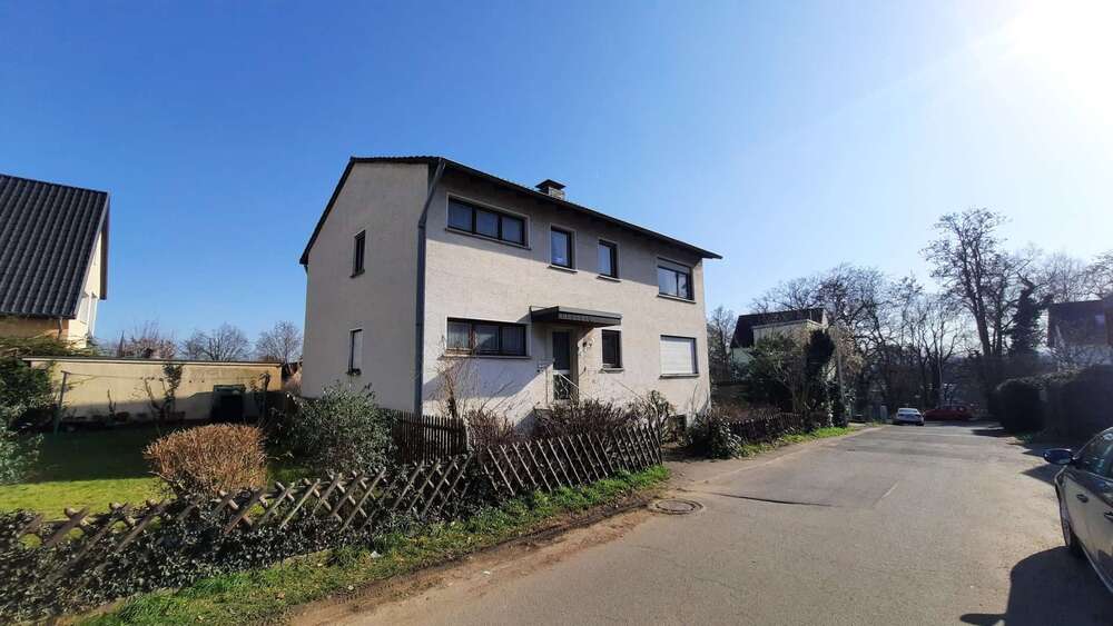 Einfamilienhaus Siegburg - 8 Zimmer, 187 m&sup2;, 498.000&euro; | Angebot:26316377