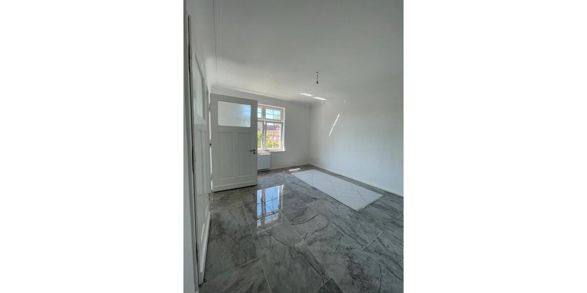 Etagenwohnung Duisburg Hamborn - 4 Zimmer, 118 m&sup2;, 900&euro; | Angebot:26284341