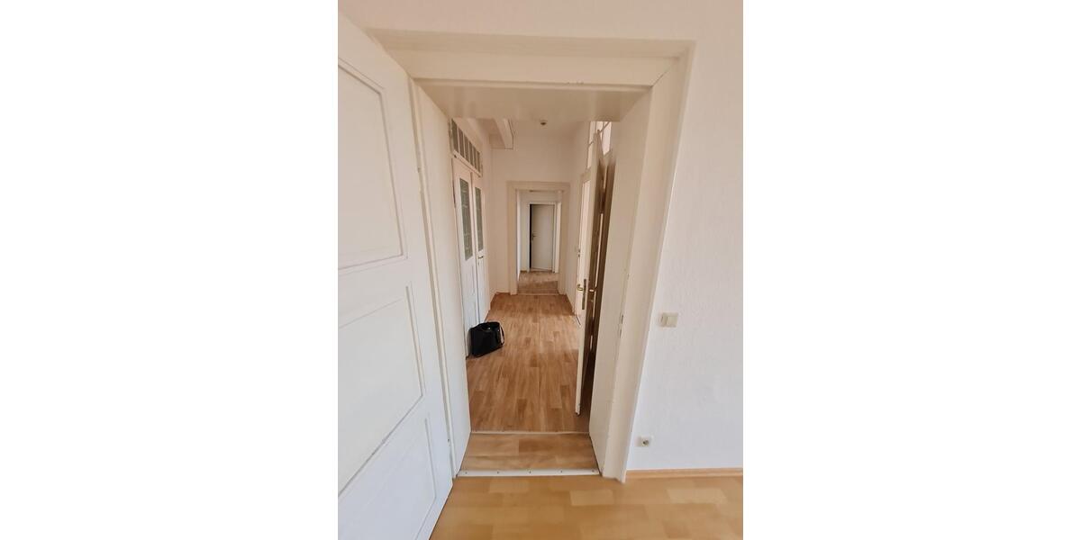 Etagenwohnung Hohenmölsen - 2 Zimmer, 65 m&sup2;, 350&euro; | Angebot:23150002