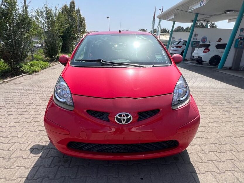 Aygo (X)