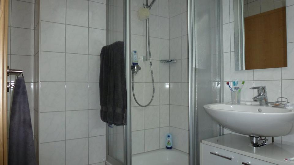 Dachgeschoßwohnung Steinhagen - 2 Zimmer, 44 m&sup2;, 370&euro; | Angebot:25270816