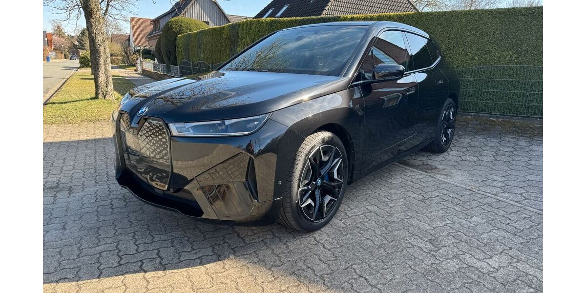 BMW iX 32.000 km 68.998 &euro; Tostedt 21255