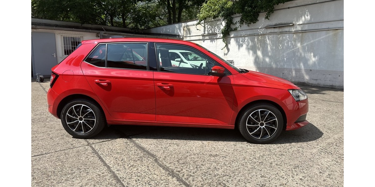 Skoda Fabia 1.0 Ambition 1.Hand Klima 34.792 km 11.690 € Berlin 10247