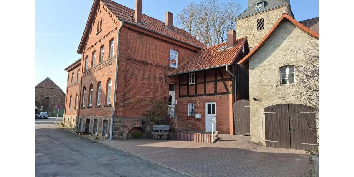 Einfamilienhaus Aerzen - 10 Zimmer, 262 m&sup2;, 350.000&euro; | Angebot:25994333