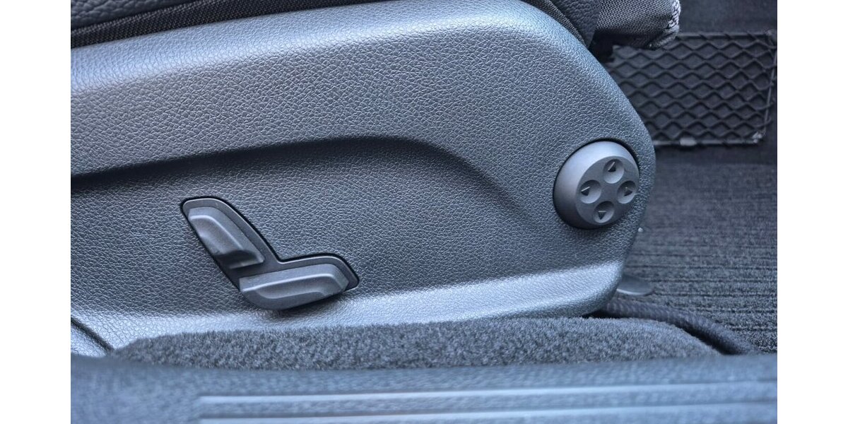 Mercedes-Benz E 400 d T 4M Standheizung, Rückfahrkamera, AHK, Co 200.000 km 19.890 &euro; Rodgau 63110