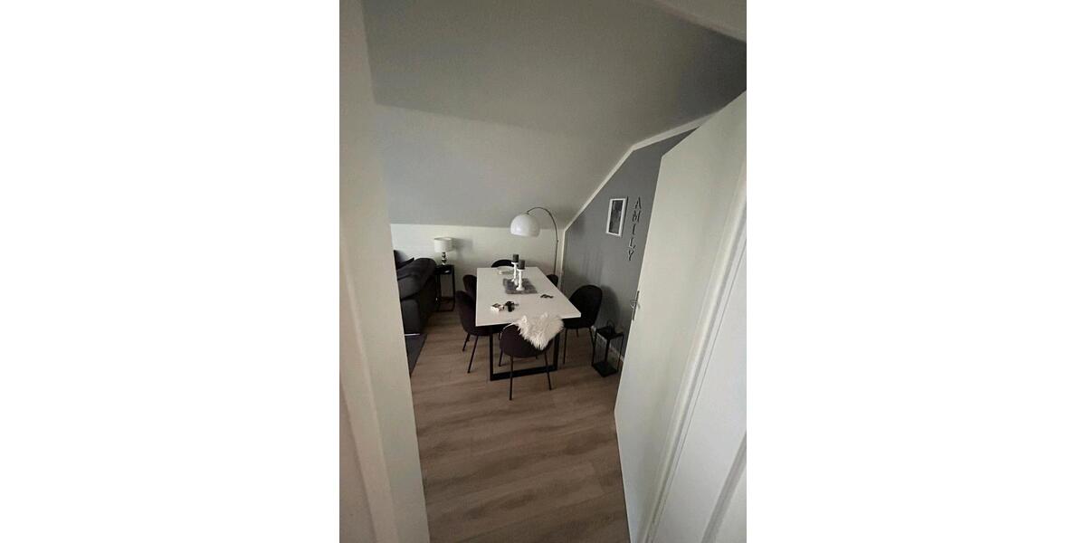 Dachgeschoßwohnung Eldingen - 4 Zimmer, 70 m&sup2;, 620&euro; | Angebot:26704029