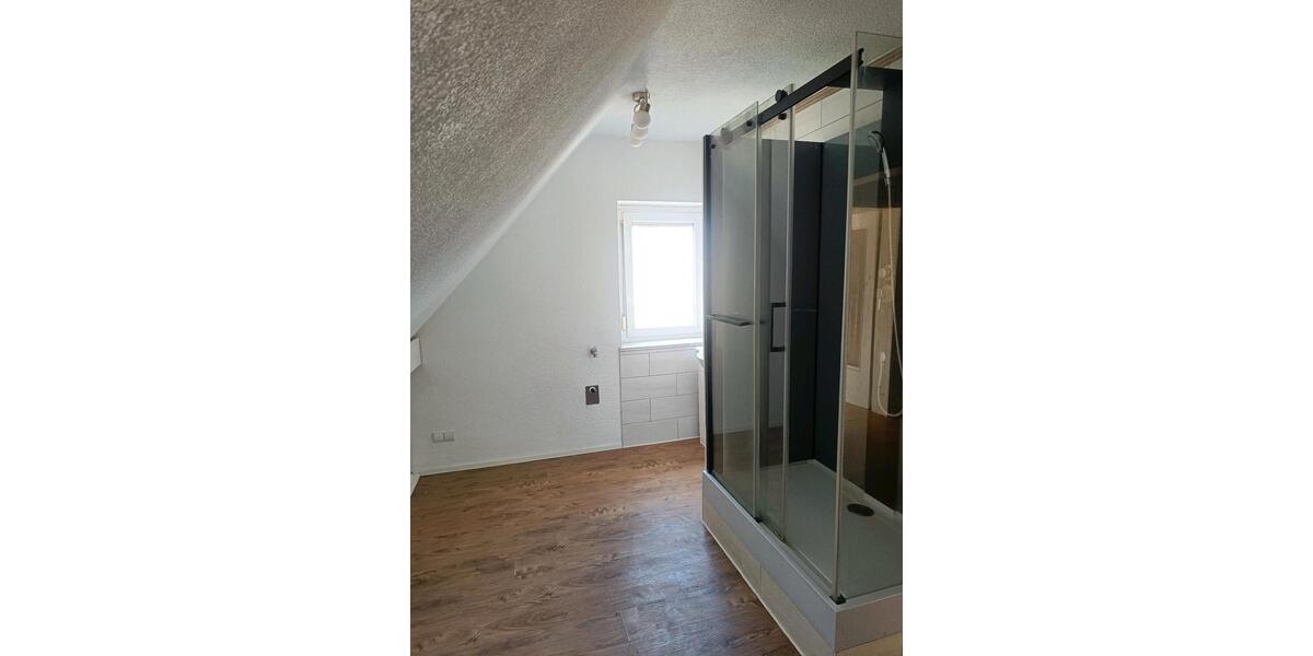 Dachgeschoßwohnung Walldürn - 2 Zimmer, 70 m&sup2;, 600&euro; | Angebot:26680592