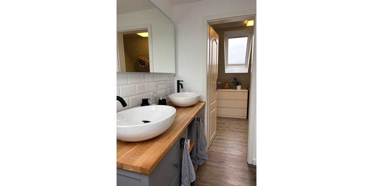 Einfamilienhaus Friedeburg - 5 Zimmer, 135 m&sup2;, 299.000&euro; | Angebot:26238071