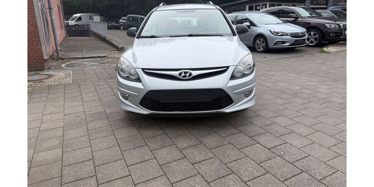 Hyundai i30 159.000 km 3.499 &euro; kiel 24148