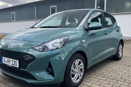 Hyundai i10 3.000 km 17.588 &euro; Auerbach 08209