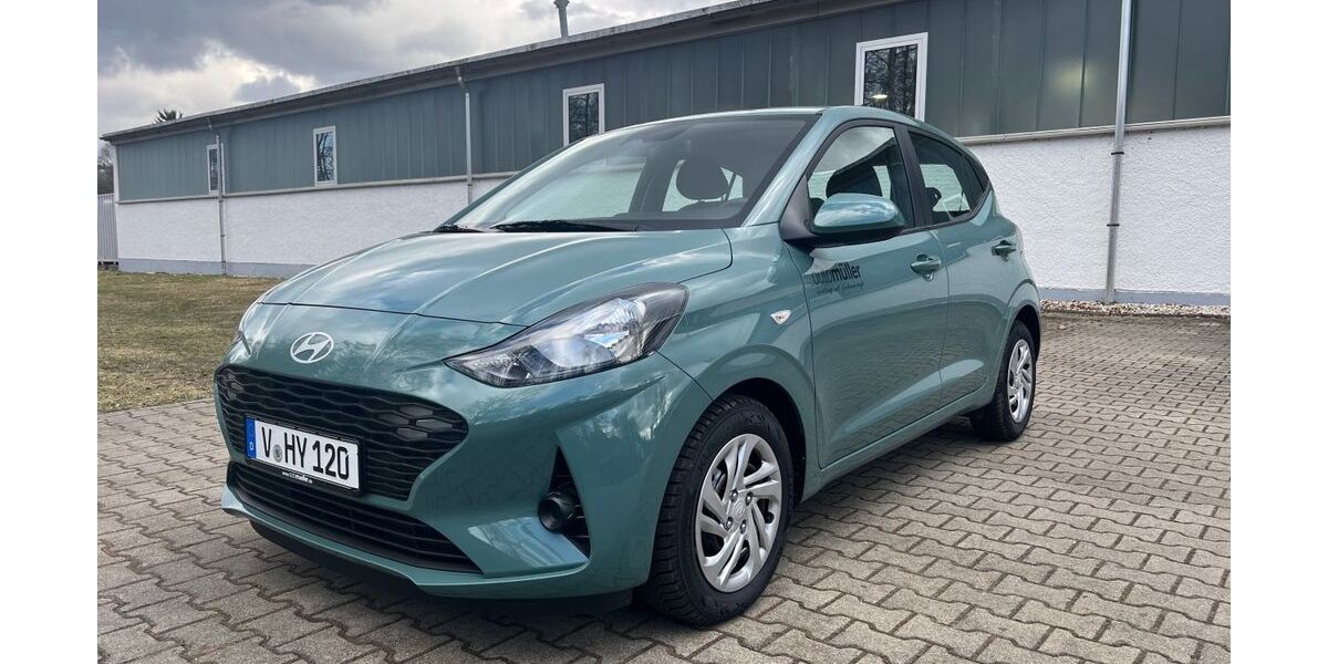 Hyundai i10 3.000 km 17.588 &euro; Auerbach 08209