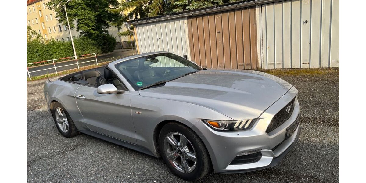 Ford Mustang 111.000 km 16.700 &euro; Zwickau 08058