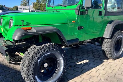 Jeep Wrangler 180.000 km 14.900 € Königsbrunn 86343