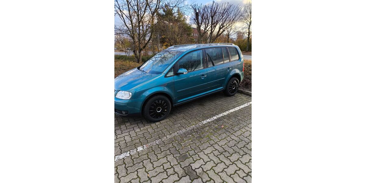 VW Touran 228.811 km 2.250 &euro; Braunschweig 38118