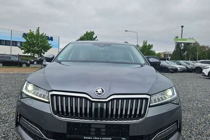 Skoda Superb 196.956 km 16.400 &euro; Berlin 12099