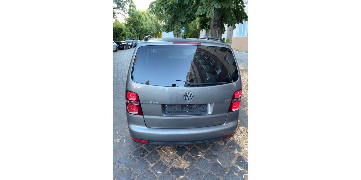 VW Touran 144.436 km 4.500 &euro; Berlin 13357