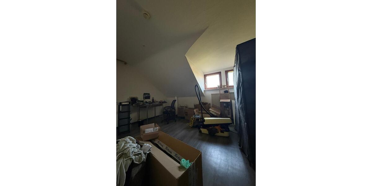 Dachgeschoßwohnung Weidhausen bei Coburg - 2 Zimmer, 55 m&sup2;, 450&euro; | Angebot:26367698