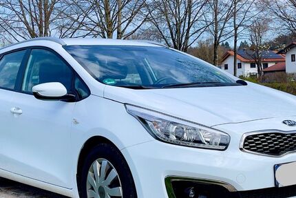 Kia ceed / Ceed 112.000 km 9.100 &euro; Freiberg 09599
