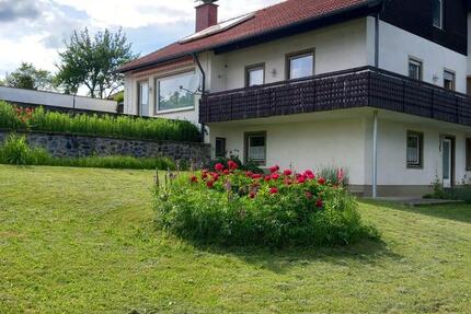 Einfamilienhaus mit großem Garten und Bergblick in sonniger Lage 7 zimmer