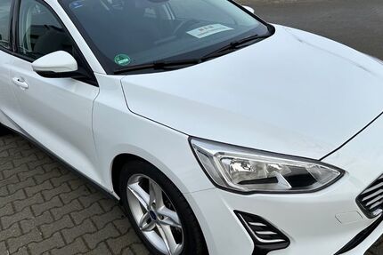 Ford Focus 62.000 km 11.599 &euro; Kevelaer 47623