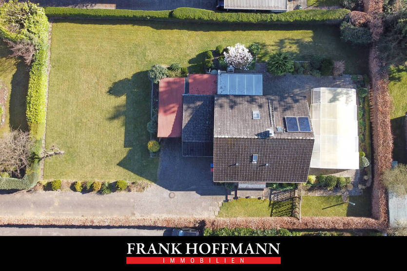 Großes Grundstück mit Haus (Okal) und Pool in Hamburg-Sasel
