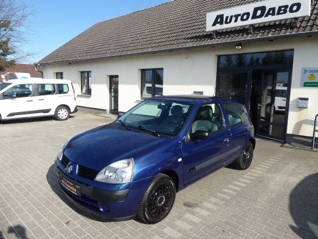 Renault Clio 99.368 km 3.485 &euro; Jaenschwalde 03197