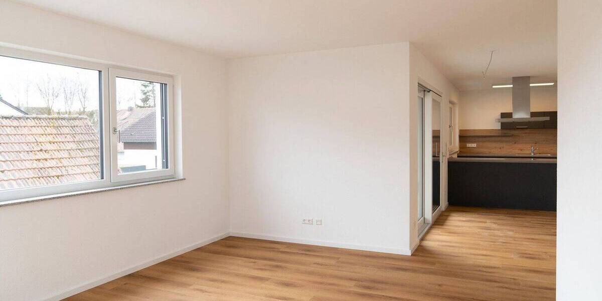 Etagenwohnung Dietenheim - 3 Zimmer, 100 m&sup2;, 1.290&euro; | Angebot:26862155
